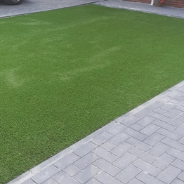 Kunstgras voortuin in Gieten