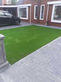 Kunstgras voortuin in Gieten